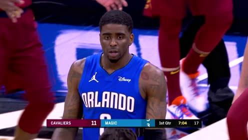 【NBA集锦】这恐怖核心力量! 培根无视奥斯曼拉拽打进强硬2+1