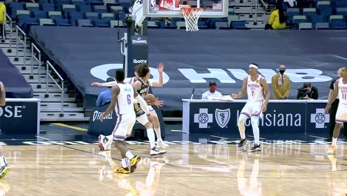 【NBA集錦】連頭發(fā)絲都在慶祝！海耶斯隔著兩人掄臂大風(fēng)車
