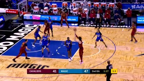 【NBA集锦】内线怪兽出没! 梅克摘板后篮下暴起虐筐
