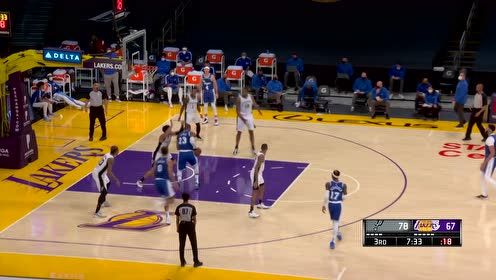【NBA集锦】开始反扑了!詹姆斯冷血三分+强打2分跟裁判要加罚