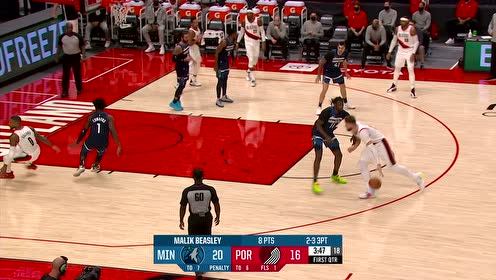 【NBA集錦】利拉德無視防守三分外直接干拔 穩(wěn)穩(wěn)命中助球隊反超比分
