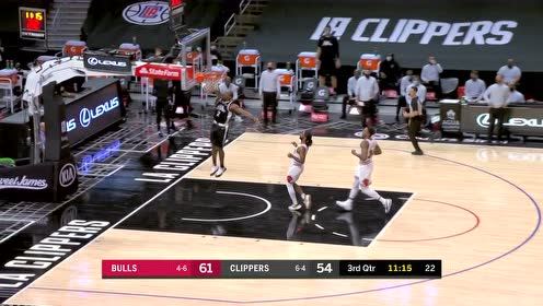 【NBA集錦】小伙子你太年輕了 小卡防守端單吃懷特搶斷暴扣一條龍