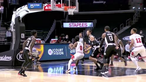 【NBA集錦】任你懷特花里胡哨隨便玩 祖巴茨守株待兔送完大帽再下快攻