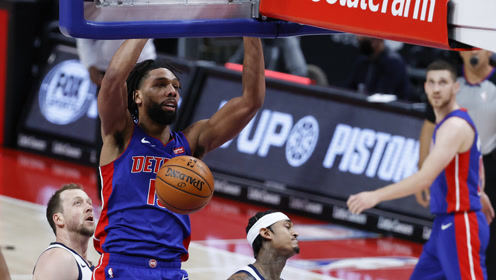【NBA集锦】爵士96-86活塞 米切尔28分小拉杆撤步三分炫技独领风骚