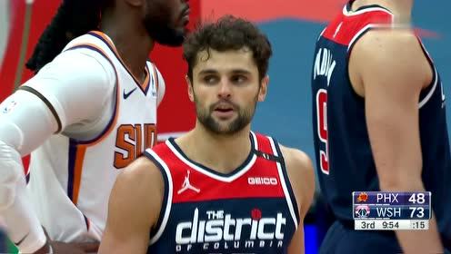 【NBA集錦】完全打開了！內(nèi)托無懼無畏里突外投連砍5分
