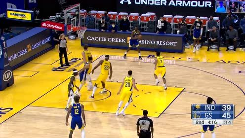 【NBA集錦】庫里指東打西完美助攻 維金斯底角三分應(yīng)聲刷網(wǎng)