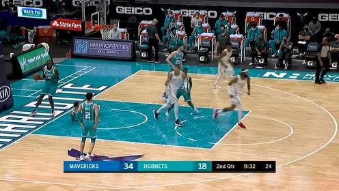 【NBA集錦】轟炸內(nèi)線(xiàn) 波神兩度沖擊內(nèi)線(xiàn)完成進(jìn)攻
