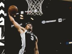 NBA常規(guī)賽：三節(jié)戰(zhàn)罷，馬刺79-75反超火箭