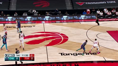 【NBA集锦】洛瑞双手击地直塞篮下 阿奴诺比顺下无人盯防双手暴扣