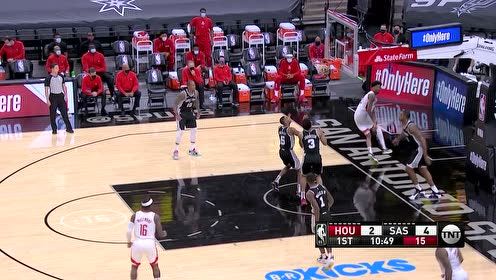 【NBA集錦】趁機上位？伍德強突內(nèi)線上籃輕松取分