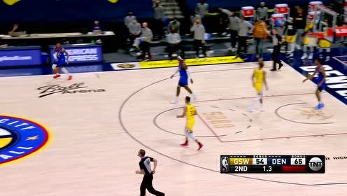 【NBA集锦】时间紧迫！维金斯迎着两人防守高抛连线库里上篮命中
