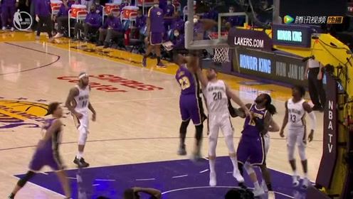【NBA集錦】三旬老漢起飛！詹姆斯暴力沖擊單臂隔人補(bǔ)扣