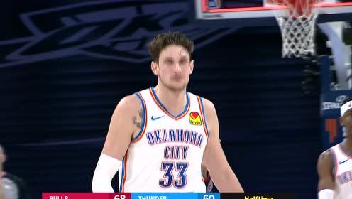【NBA集錦】傷口撒鹽！賽迪斯楊出手脫筐威廉姆斯直殺籃下霸氣補扣
