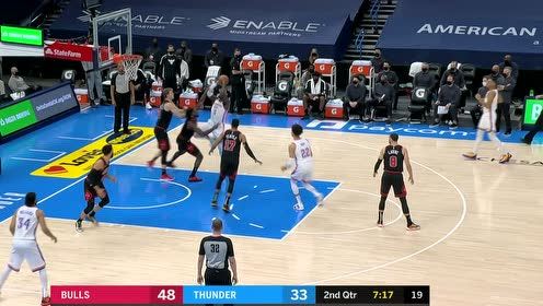【NBA集錦】一點機會都不給！貝茲利三分穿針威廉姆斯干拔對飆還以顏色