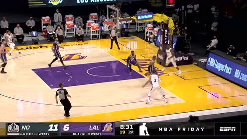 【NBA集錦】詹姆斯出色預(yù)判搶斷+背傳 這球商確實(shí)頂級(jí)