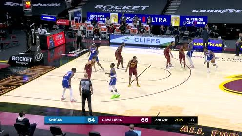 【NBA集錦】莊神笑得合不攏嘴 小南斯籃下吃餅空切暴扣