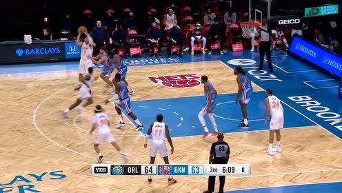 【NBA集錦】杜蘭特滑翔雙臂灌籃太過瀟灑 伯奇踉蹌得分相形見絀