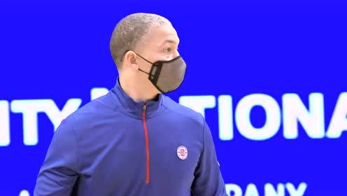 【NBA集錦】長舒猿臂閃電搶斷 霍樂迪一條龍再秀飛扣