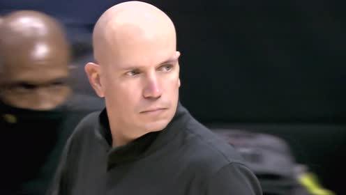 【NBA集錦】萊昂納德再度虐筐砸扣 氣的對手主教練摘口罩想罵人