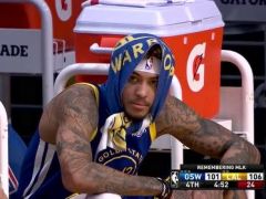 【NBA集锦】躲开湖人两大内线追防 沃纳梅克连中上篮