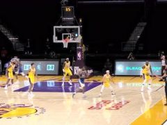 【NBA集锦】最强的三分射手！ 库里压哨撤步三分稳稳命中