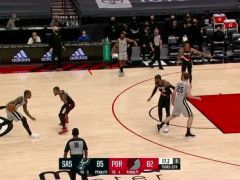 【NBA集锦】德罗赞假投真传 盖伊两手空空接球之后直接完成双手暴扣