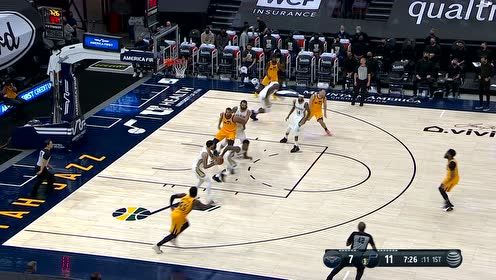 【NBA集锦】球哥抢断毫不拖沓 直接出球助胖虎飞天一扣