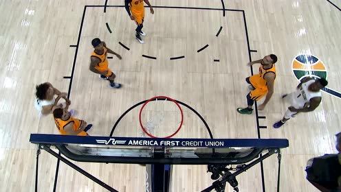 【NBA集锦】雷迪克最熟悉的节奏 单挡掩护手递手打成3+1