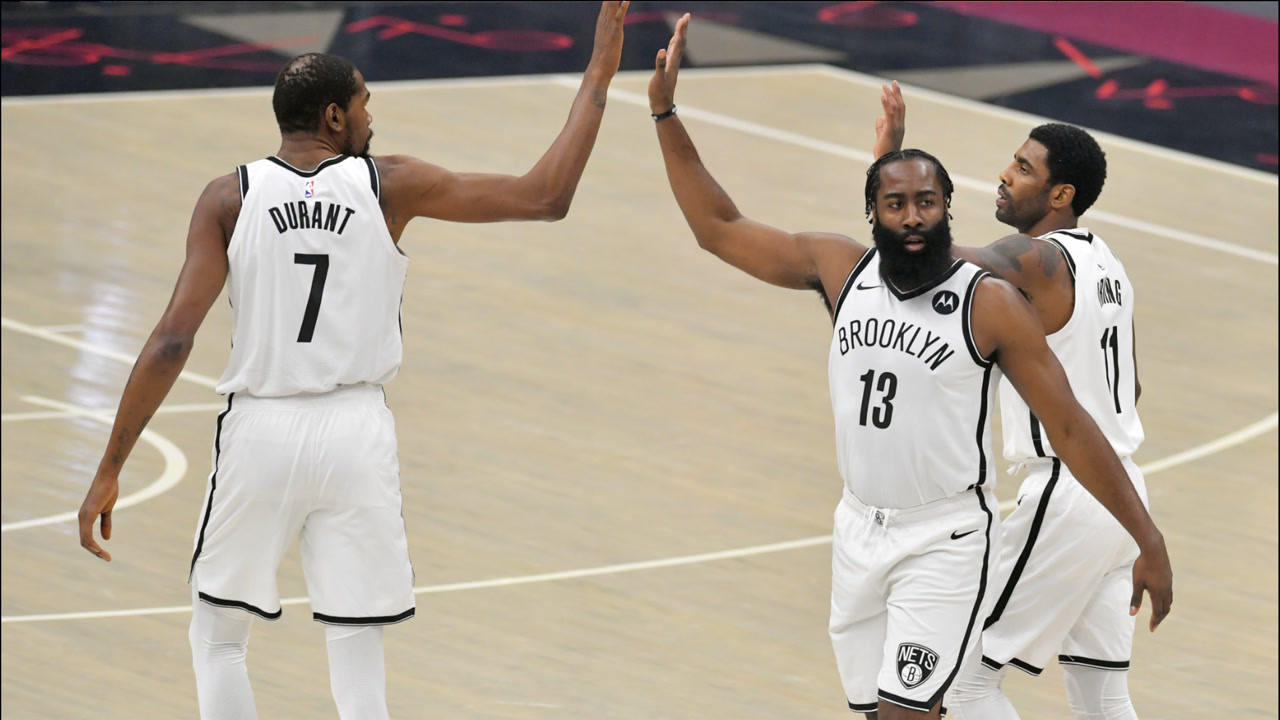【NBA集锦】10投8中！欧文面对旧主毫不手软！上半场17分集锦