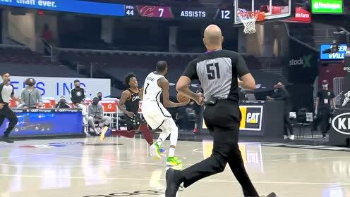 【NBA集锦】杜兰特快攻大意没有闪 塞克斯顿迎面大帽过于干脆利落