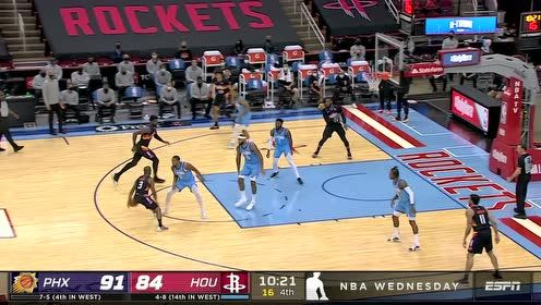 【NBA集锦】克劳的神来之笔 篮下负角度反篮得手