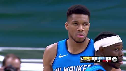 【NBA集锦】打开天窗说亮话 字母哥开局单挑浓眉强硬出手造犯规