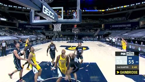 【NBA集锦】就是这么强硬 特纳飞天遁地空切上篮