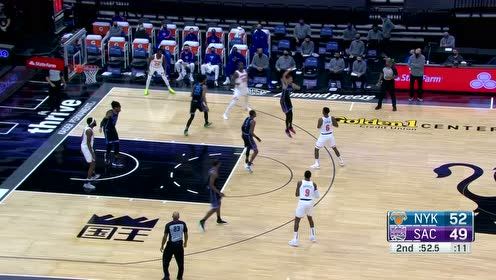 【NBA集锦】兰德尔上篮遭无情封盖 罗宾逊连续两记灌筐为队友报仇
