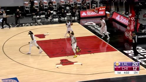 【NBA集錦】傳承芝加哥榮光 拉文強(qiáng)吃庫茲馬小黑打停湖人
