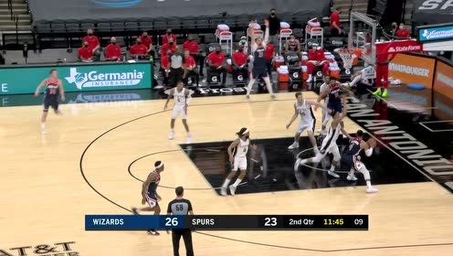 【NBA集錦】同樣的劇情再次上演！珀爾特爾利用身體優(yōu)勢輕舒猿臂釘板血帽韋少