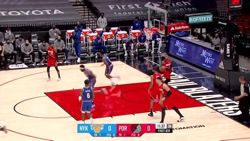 【NBA集錦】面對利拉德不手軟 巴雷特強突籃下兩分打進(jìn)