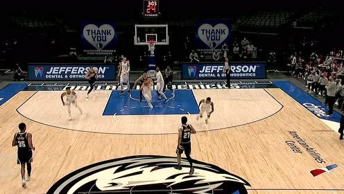 【NBA集锦】替补席都在山呼海啸！东契奇机警抢断反攻单臂战斧劈扣