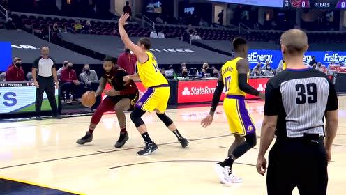 【NBA集锦】骑士内线擎天柱！德拉蒙德强打小加索尔