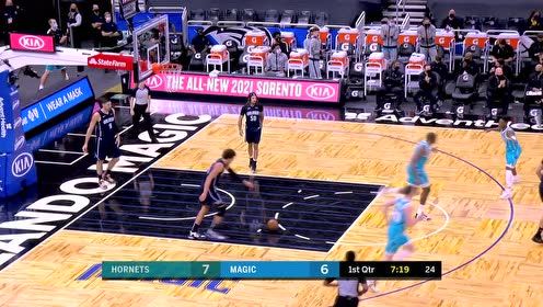 【NBA集錦】接球失誤也不怕 比永博籃下強(qiáng)起暴力劈扣