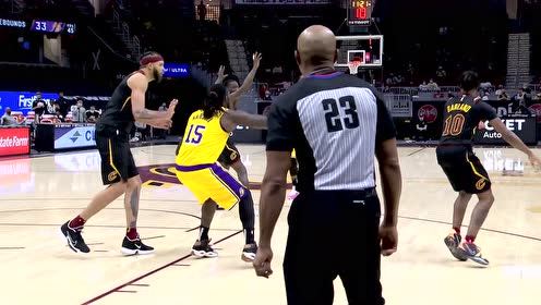 【NBA集锦】几个月不见就这样对我？哈雷尔双手隔扣麦基