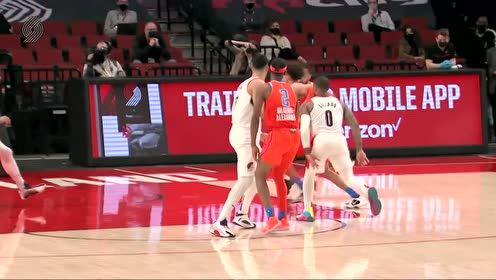【NBA集錦】亞歷山大手術(shù)刀助攻 小將羅比雙手暴扣