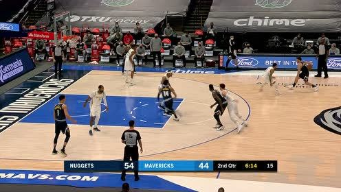 【NBA集锦】完全打穿内线！约翰逊大刀阔斧滑翔劈扣制霸全场