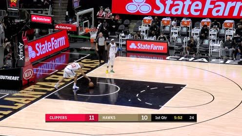 【NBA集錦】肯納德出手被封蓋 特雷-楊反擊中接隊友助攻上籃取分