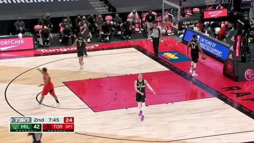 【NBA集錦】你投不進(jìn)還有我呢 西亞卡姆三分偏出布歇二次進(jìn)攻終于投進(jìn)