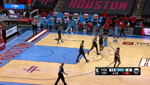 【NBA集锦】不是高难度的不进 利拉德突破单打强硬出手造成杀伤