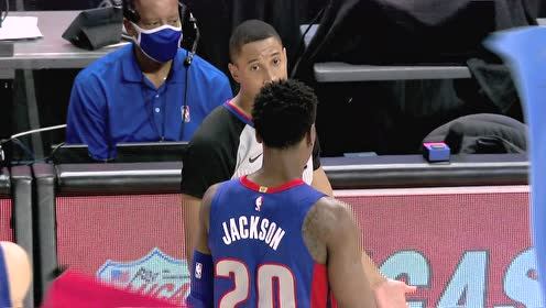 【NBA集锦】潜力无限! 塔克里突外投连砍8分