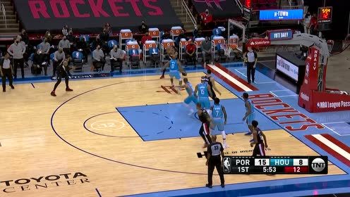 【NBA集锦】天外飞仙的补扣！小琼斯一飞冲天双臂暴扣续弦补血