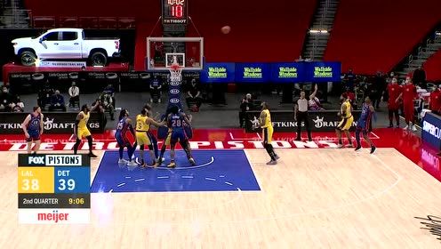 【NBA集锦】罗斯这视野真出色 高速推进轻轻一甩助攻队友射篮