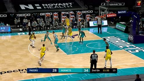 【NBA集錦】邁克德莫特直沖籃下 飛身補(bǔ)扣力劈華山